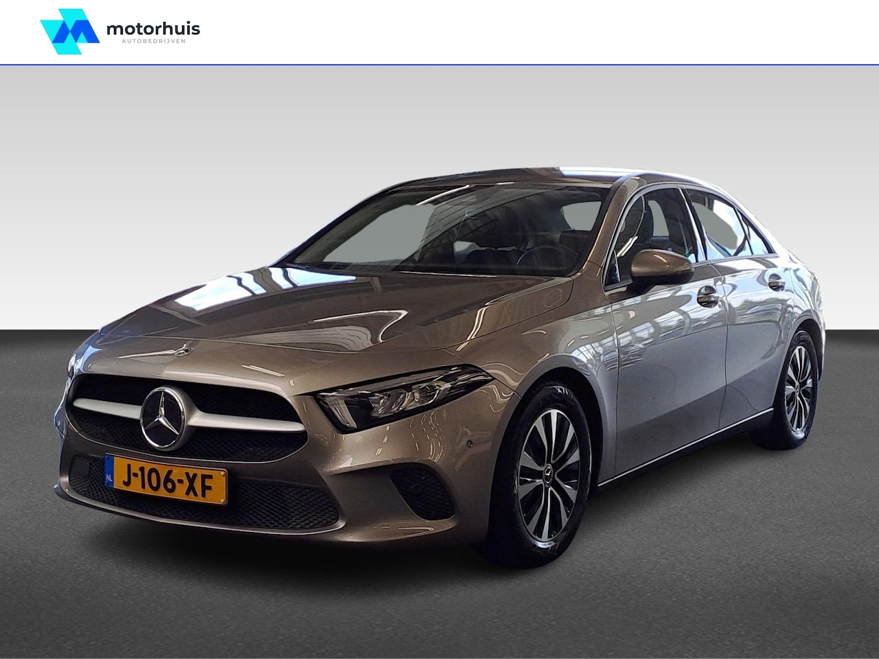 Mercedes-Benz A-klasse - Limousine A180 136PK AUTOMAAT BUSINESS SOLUTION NAVI PDC TEL LED NAP - AutoWereld.nl