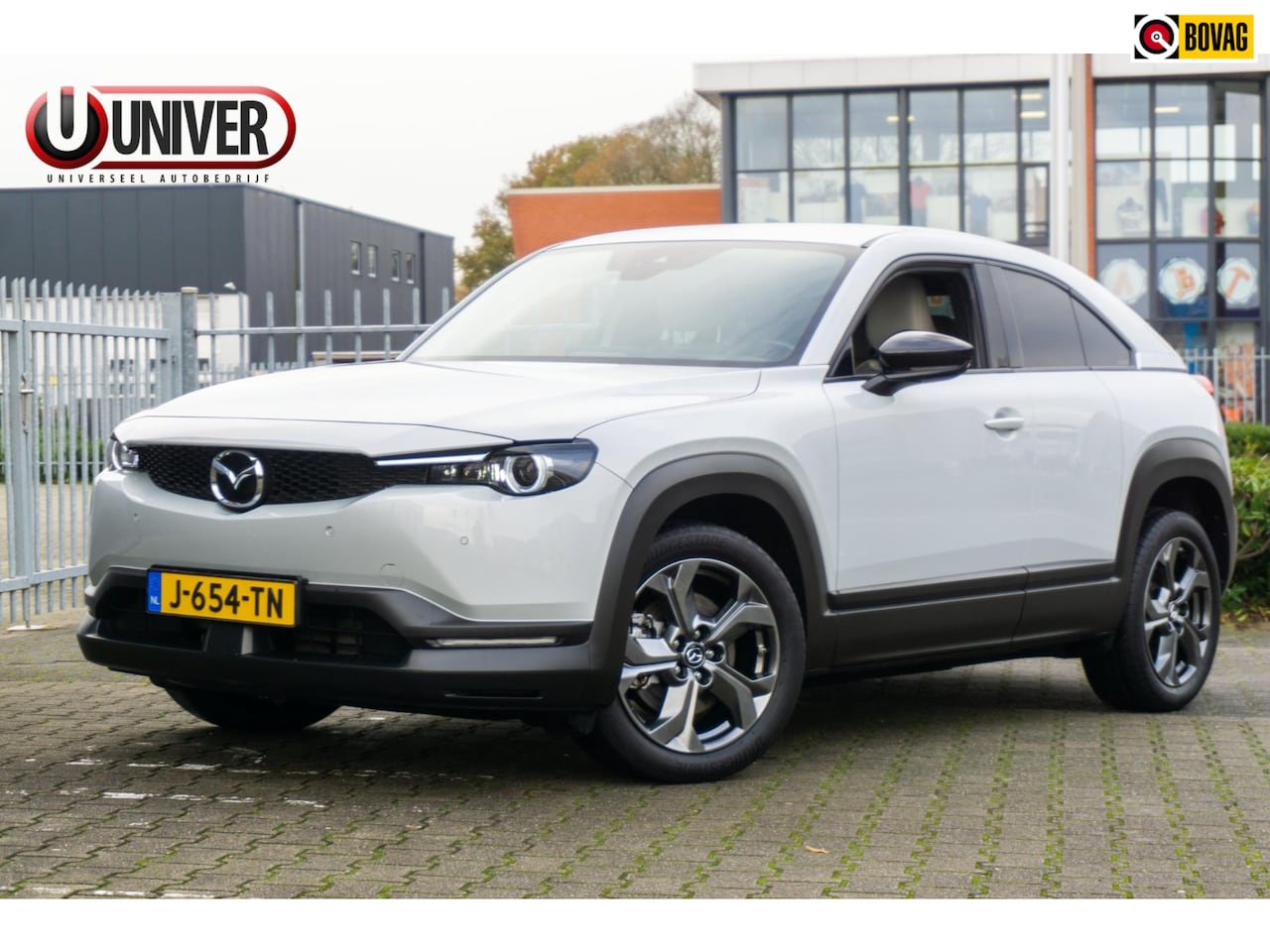 Mazda MX-30 - E-SkyActiv 145 First Edition SOH 94% 36 kWh Stoelverwarming/NAVI/CRUISE - AutoWereld.nl