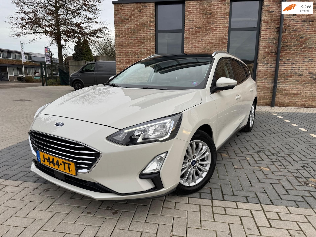 Ford Focus Wagon - 1.0 EcoBoost Hybrid Titanium X Business | Pano | Stuurverwarming | digitale cockpit - AutoWereld.nl