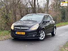 Opel Corsa - 1.4-16V Sport | Cruise Nu € 1.450,
