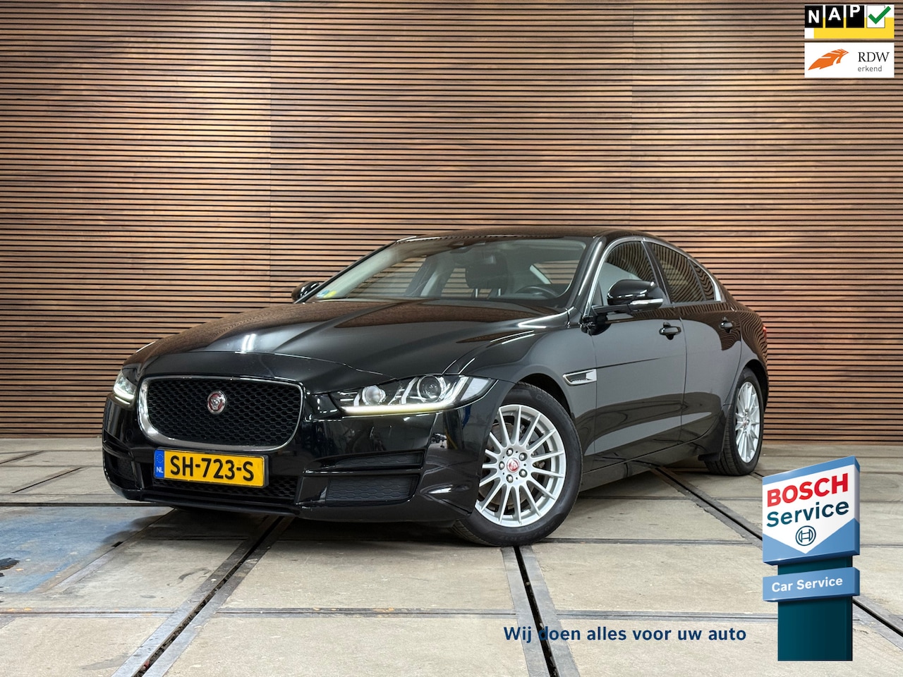 Jaguar XE - 2.0 D Pure Pro Edition Automaat | Navigatie | Meridian | Bluetooth | Parkeersensoren | Key - AutoWereld.nl