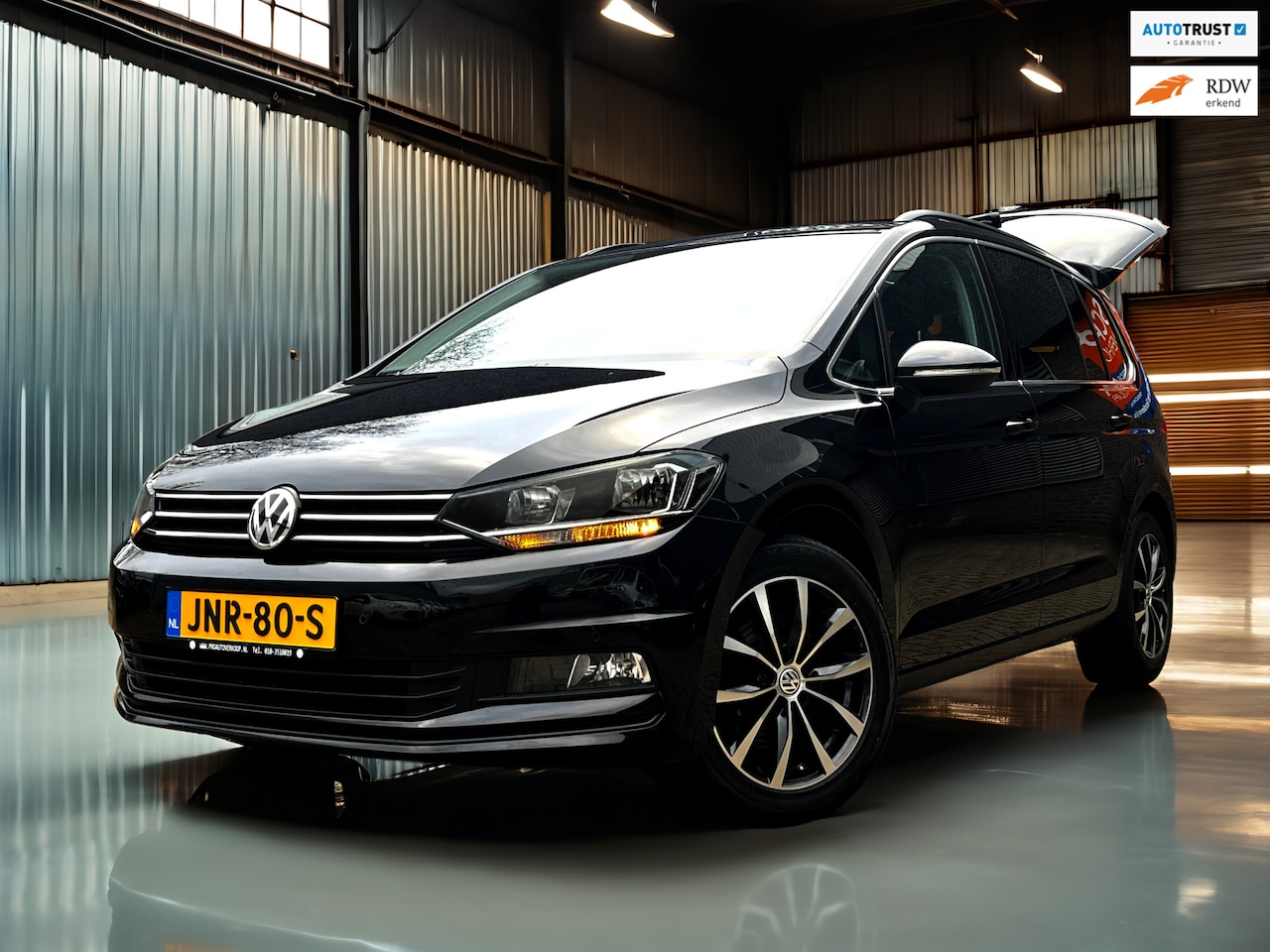Volkswagen Touran - 1.5 TSI Highline 7p Carplay_Trekhaak_ACC_Front assist - AutoWereld.nl