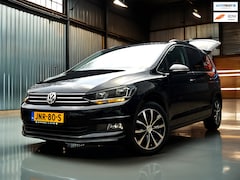 Volkswagen Touran - 1.5 TSI Highline 7p Carplay_Trekhaak_ACC_Front assist