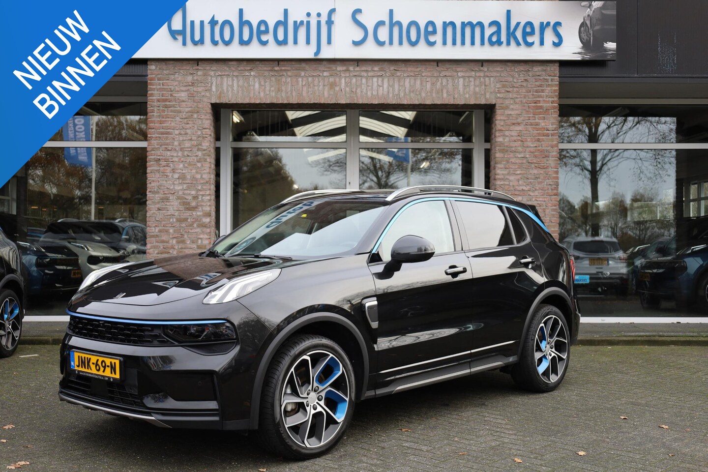 Lynk & Co 01 - 1.5 261PK! 6.6Kwh LADEN! 360-CAMERA PANO/SCHUIF INFINITY DAB NAVI CARPLAY STOELVERWARMING - AutoWereld.nl