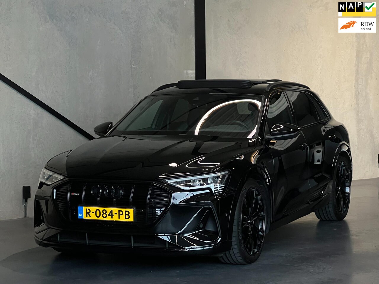 Audi e-tron - 55 S edition, B&O, Panoramadak, Matrix, RS stoel, ACC, CarPlay, Trekhaak, Ambiente verlich - AutoWereld.nl
