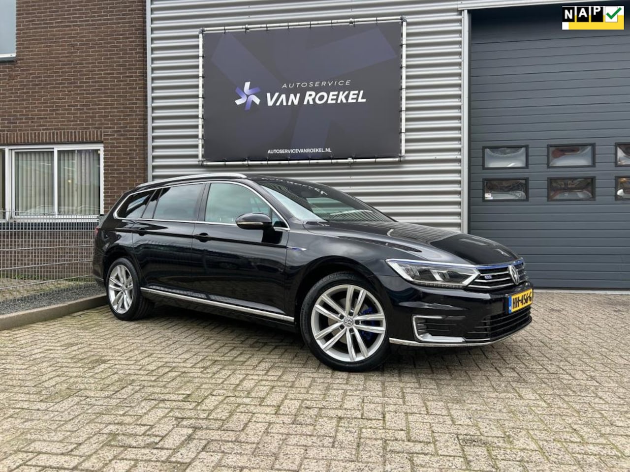 Volkswagen Passat Variant - 1.4 TSI GTE Highline | Automaat | Trekhaak | Cruise | Half leer | LMV 18 inch - AutoWereld.nl