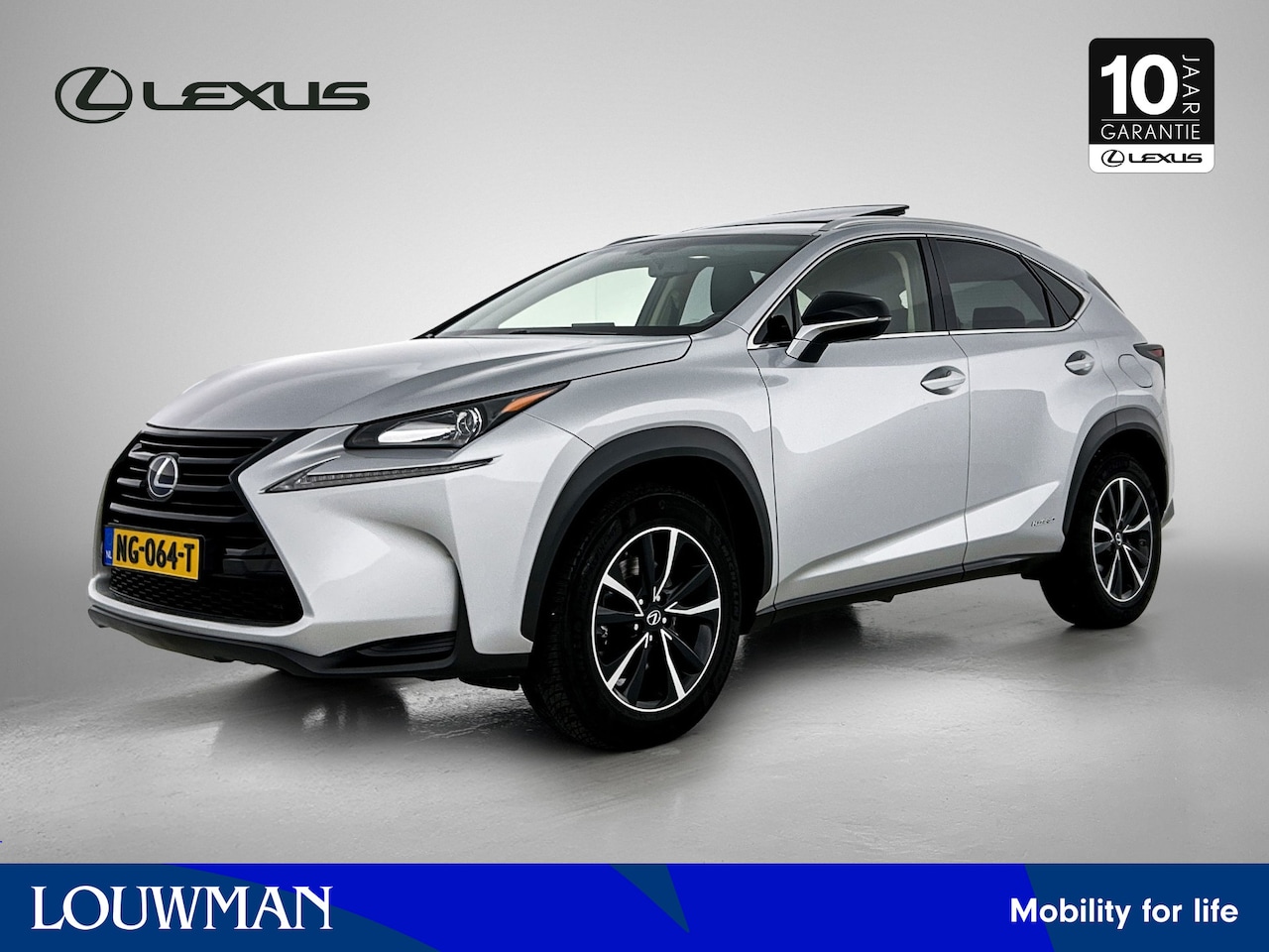 Lexus NX - 300h AWD Sport Edition | Trekhaak | Stoelverwarming | - AutoWereld.nl