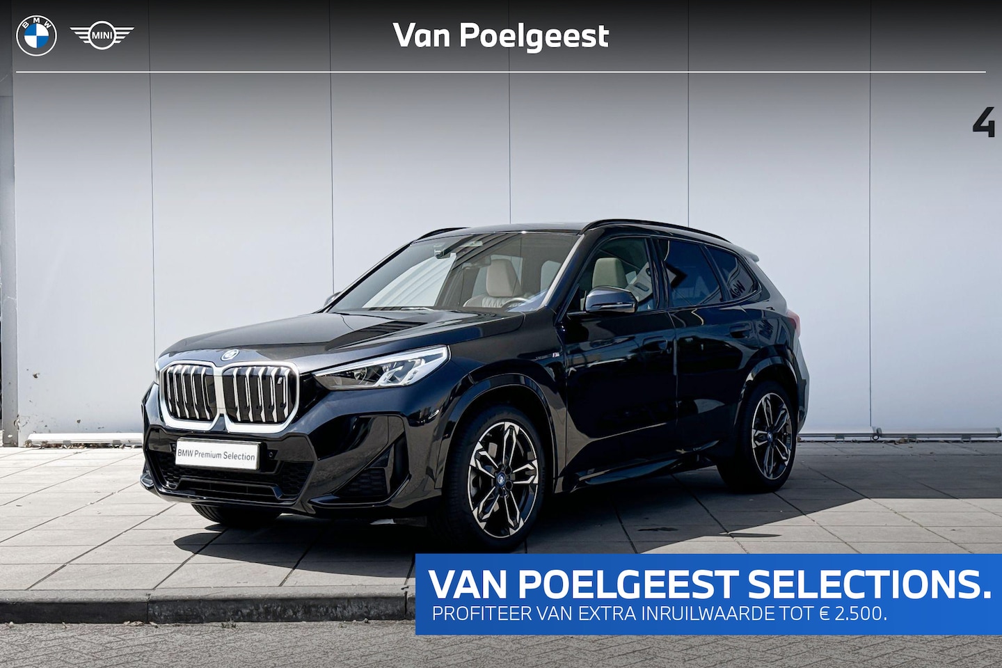 BMW iX1 - xDrive30 M-Sport Glazen Schuifdak / Harman Kardon / 19 Inch / Stoelverwarming / Selections - AutoWereld.nl
