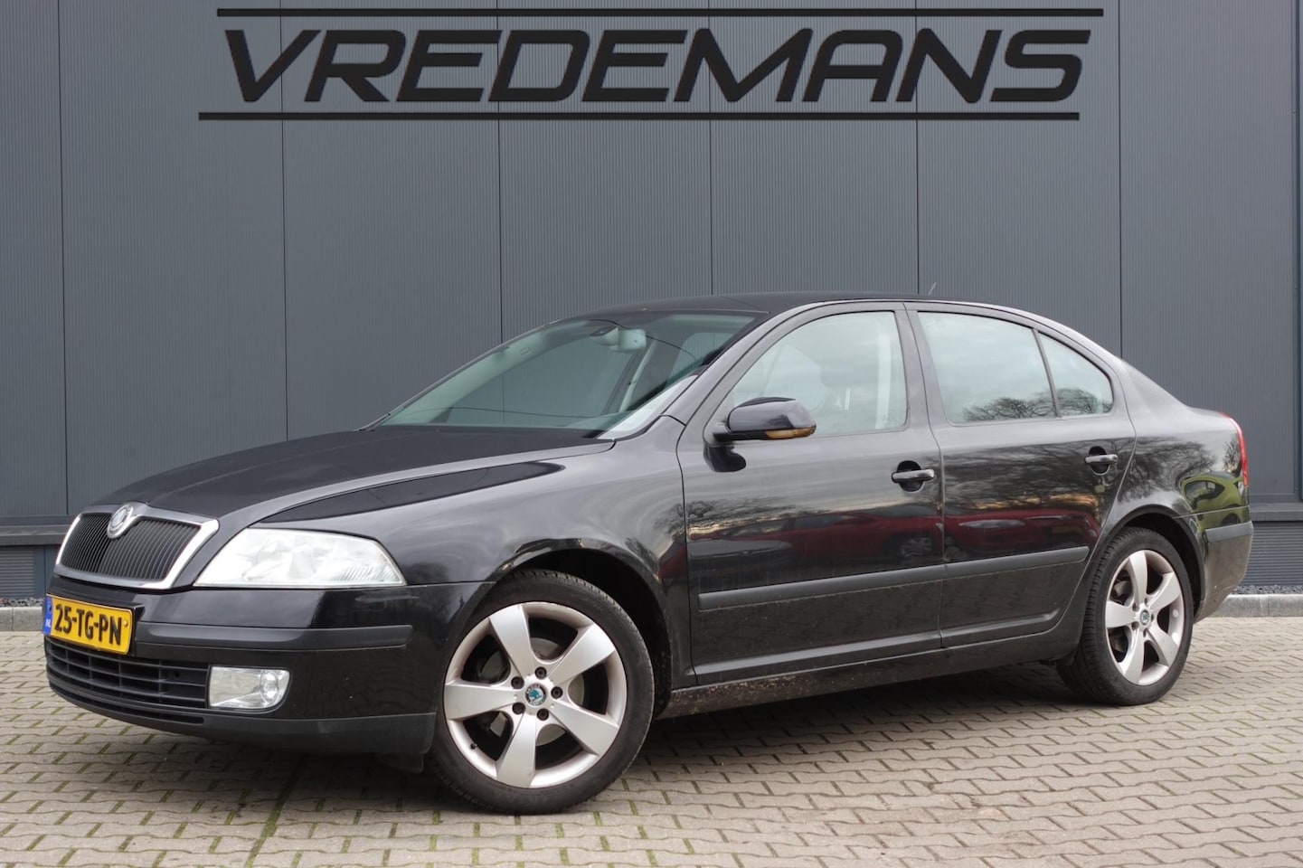 Skoda Octavia - 1.6 FSI Elegance 1.6 FSI Elegance - AutoWereld.nl
