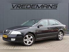 Skoda Octavia - 1.6 FSI Elegance