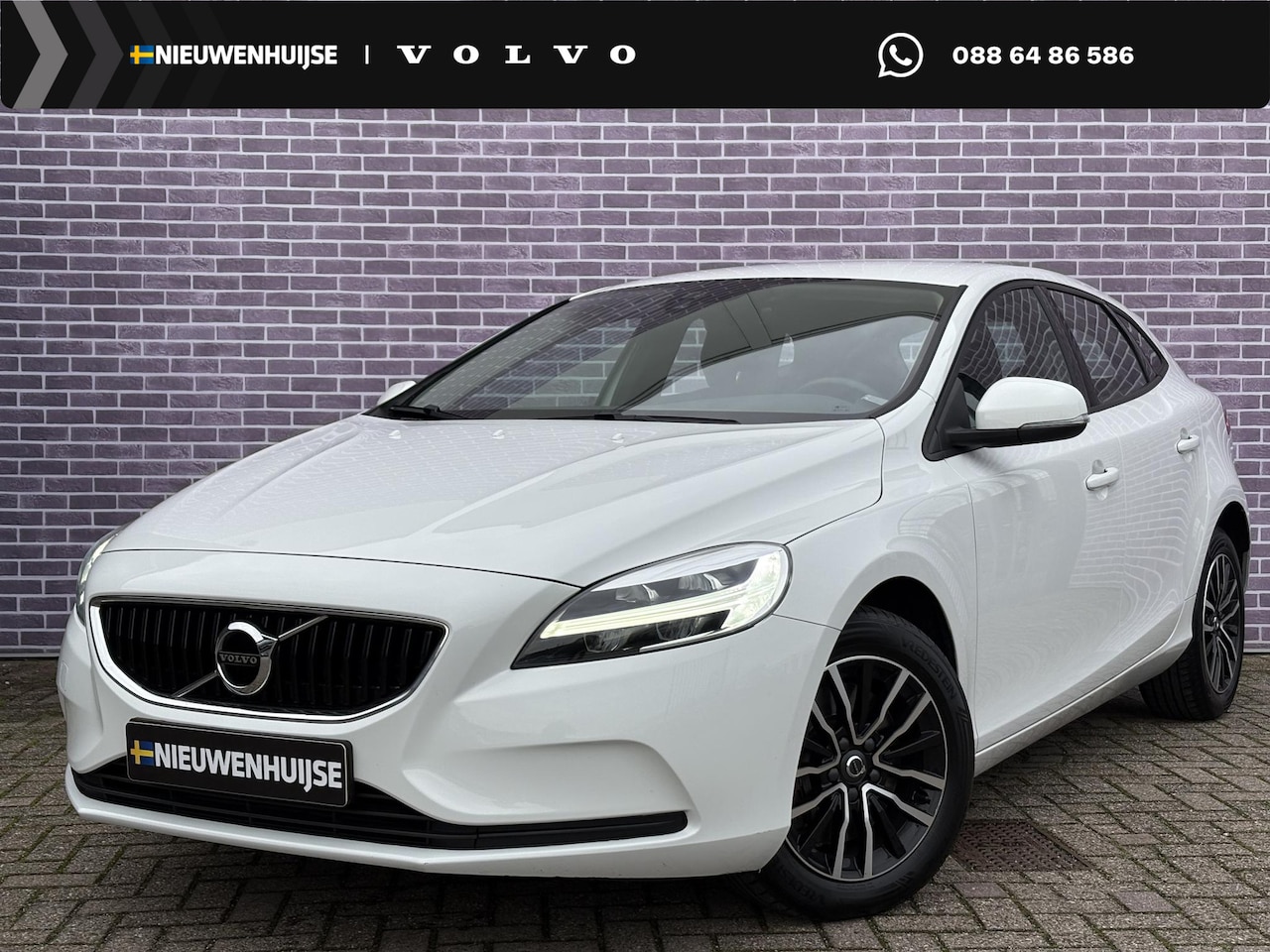 Volvo V40 - 1.5 T2 Edition+ | Nieuw Binnen! | Automaat | Standkachel | Trekhaak | Stoelverwarming | Vo - AutoWereld.nl