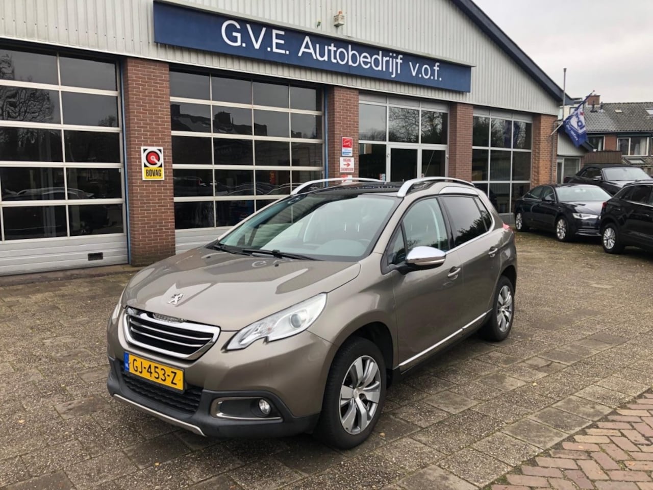 Peugeot 2008 - 1.2 PureTech Allure 1.2 PURETECH ALLURE, AUTOMAAT, NAP LOGISCH. - AutoWereld.nl