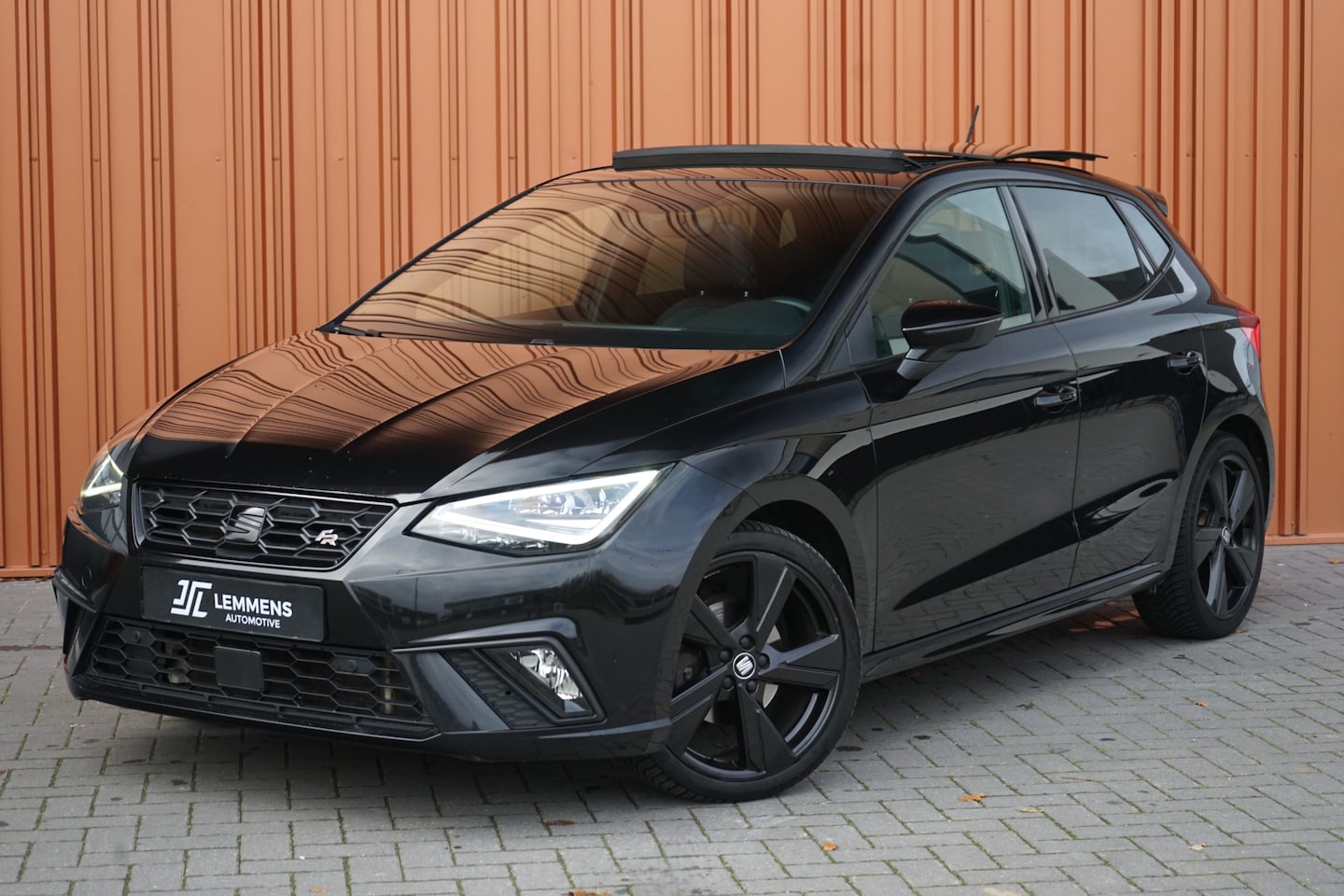 SEAT Ibiza - 1.0 TSI FR BLACK EDITION DSG 116PK Panodak Virtual Alcantara Carplay Camera . - AutoWereld.nl