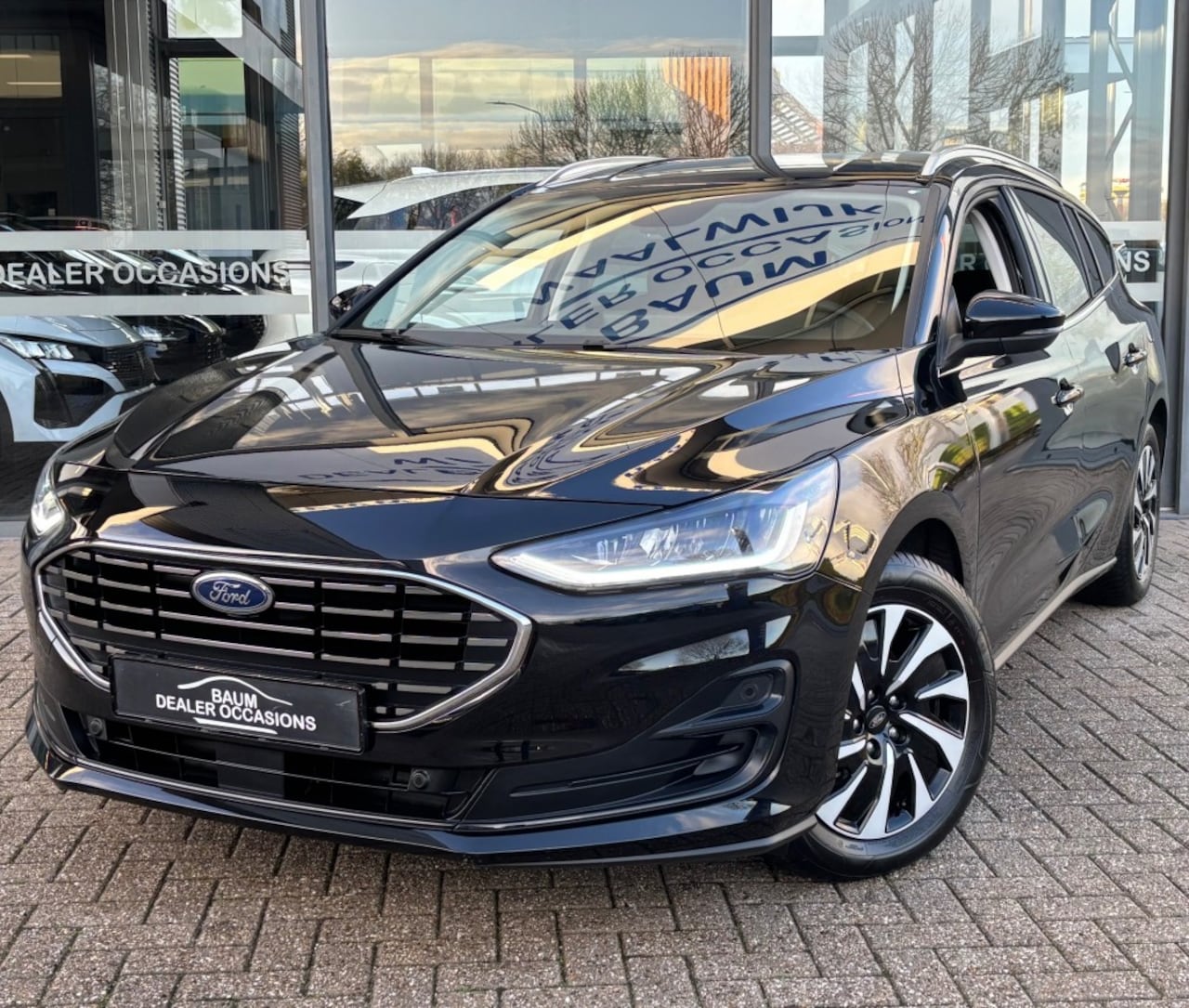 Ford Focus - 1.0 TITANIUM X AIRCO WIDESCREEN PDC WINTERPACK. - AutoWereld.nl