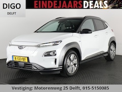 Hyundai Kona Electric - PRIMIUM EV 64 KWH 1e EIG ACCU 92% GARANTIE 10-2030 BEREIK 466 KM LEDER. STUUR/STOEL VERWAR