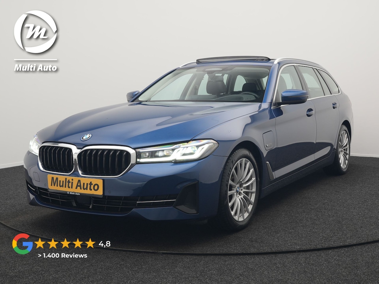 BMW 5-serie Touring - 530e Sportline Plug In Hybrid 293pk Dealer O.H. PHEV | Panodak | Head Up | Adaptive Cruise - AutoWereld.nl