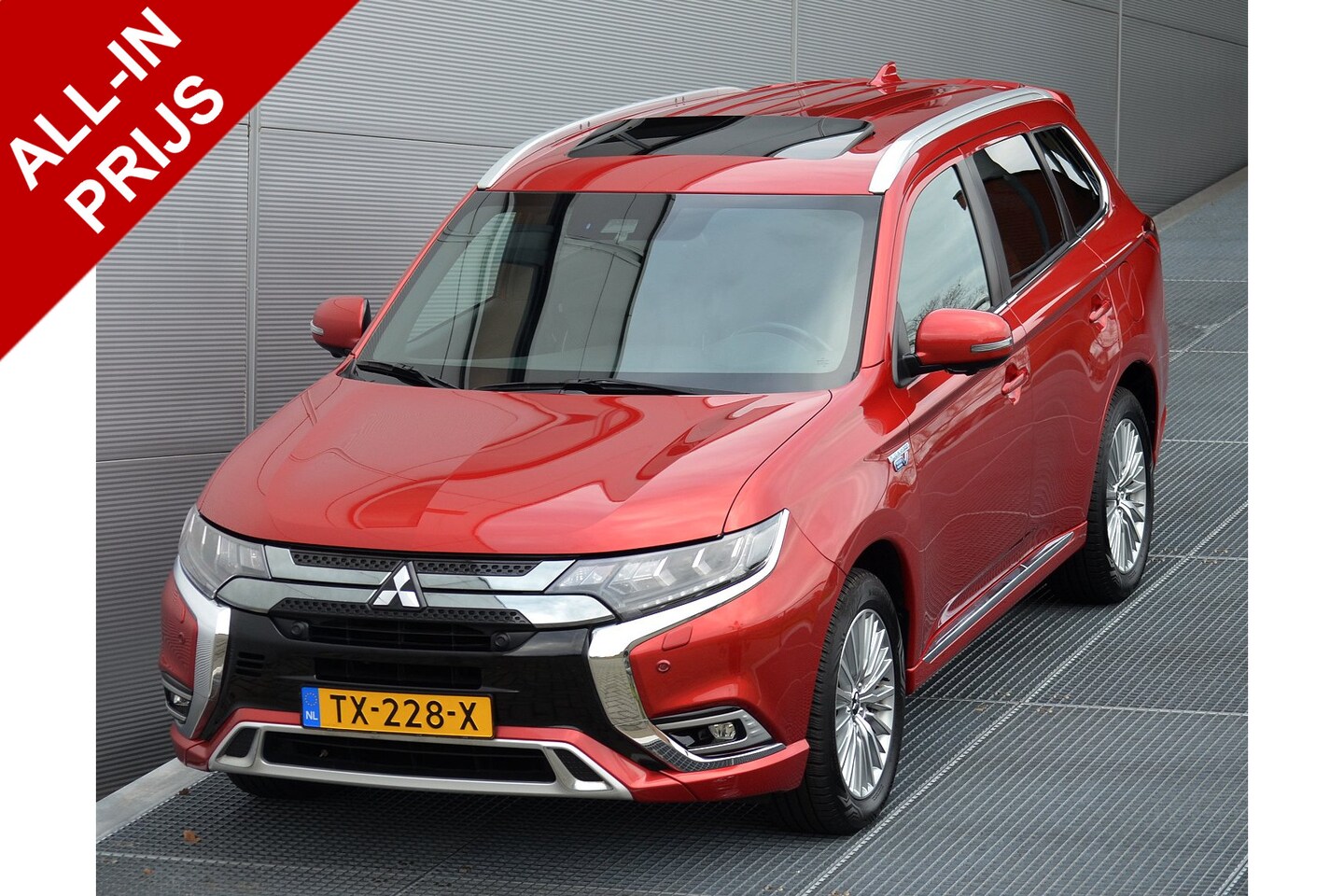 Mitsubishi Outlander - PHEV 2.4 INSTYLE 4WD | PLUG IN HYBRID | V2G | FULL OPTIONS | SCHUIFDAK | ADAPTIEF CRUISE | - AutoWereld.nl