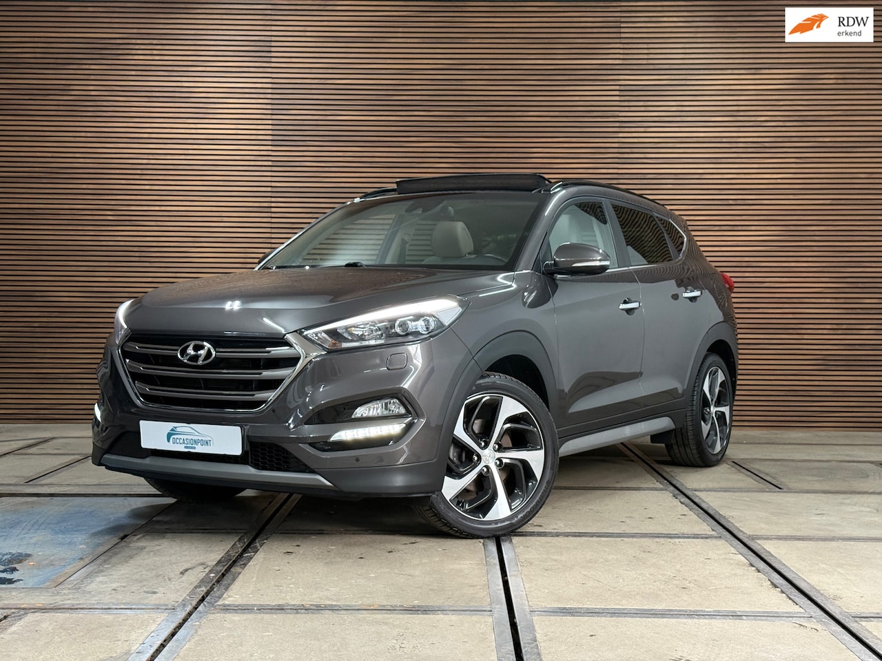 Hyundai Tucson - 1.6 T-GDi Premium | Pano | Camera | Winterpakket | Navigatie | Leder | 19' inch - AutoWereld.nl