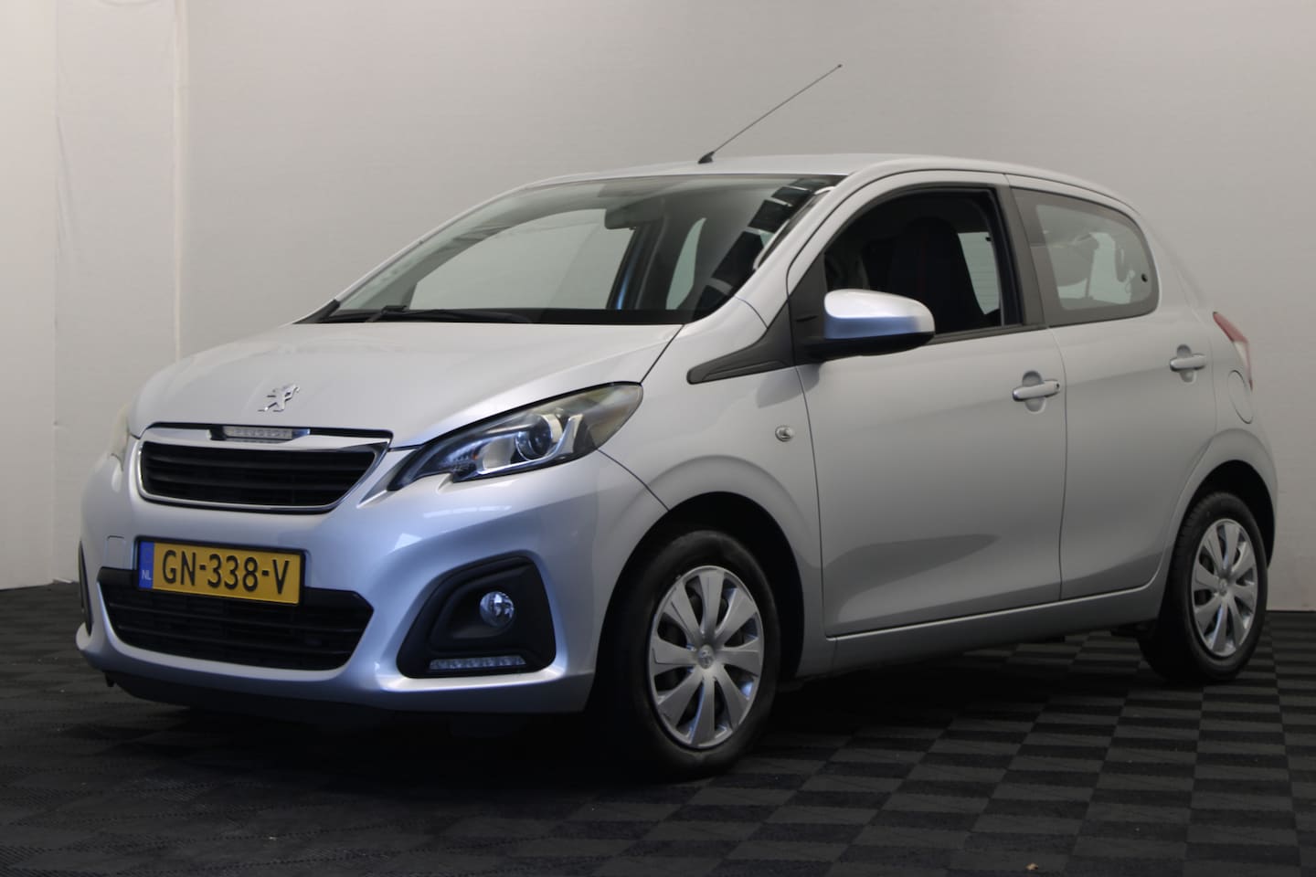 Peugeot 108 - 1.0 e-VTi Envy 1.0 e-VTi Envy - AutoWereld.nl