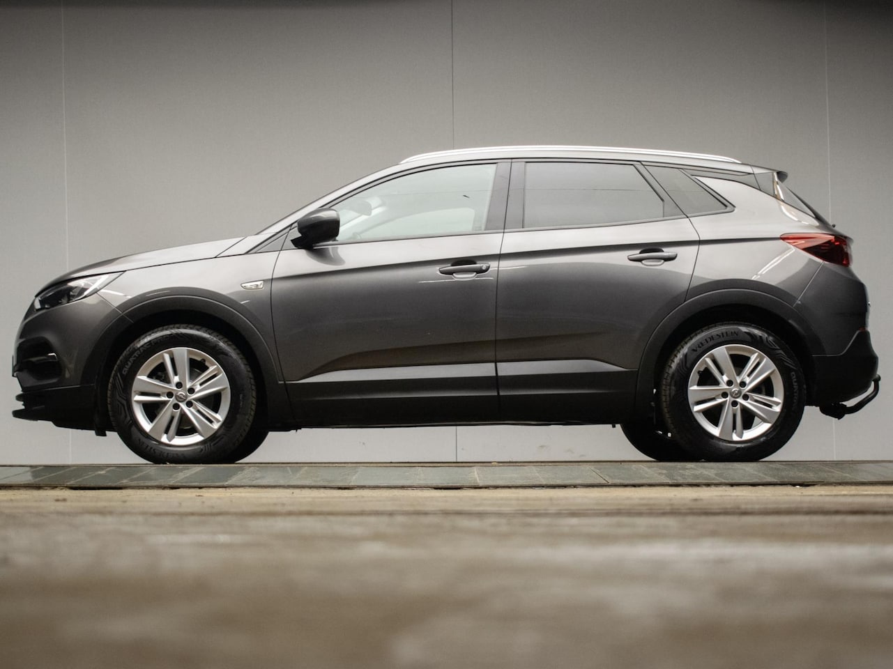 Opel Grandland X - 1.2 Turbo Edition Sport (CARPLAY,NAVI,LED,CRUISE,CLIMATE,TREKHAAK,SPORTSTOELEN,CAMERA,PDC, - AutoWereld.nl