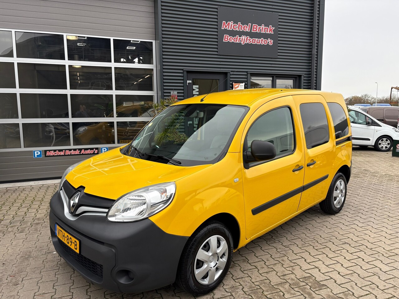 Renault Kangoo - 1.6 110 Automaat Benzine - AutoWereld.nl