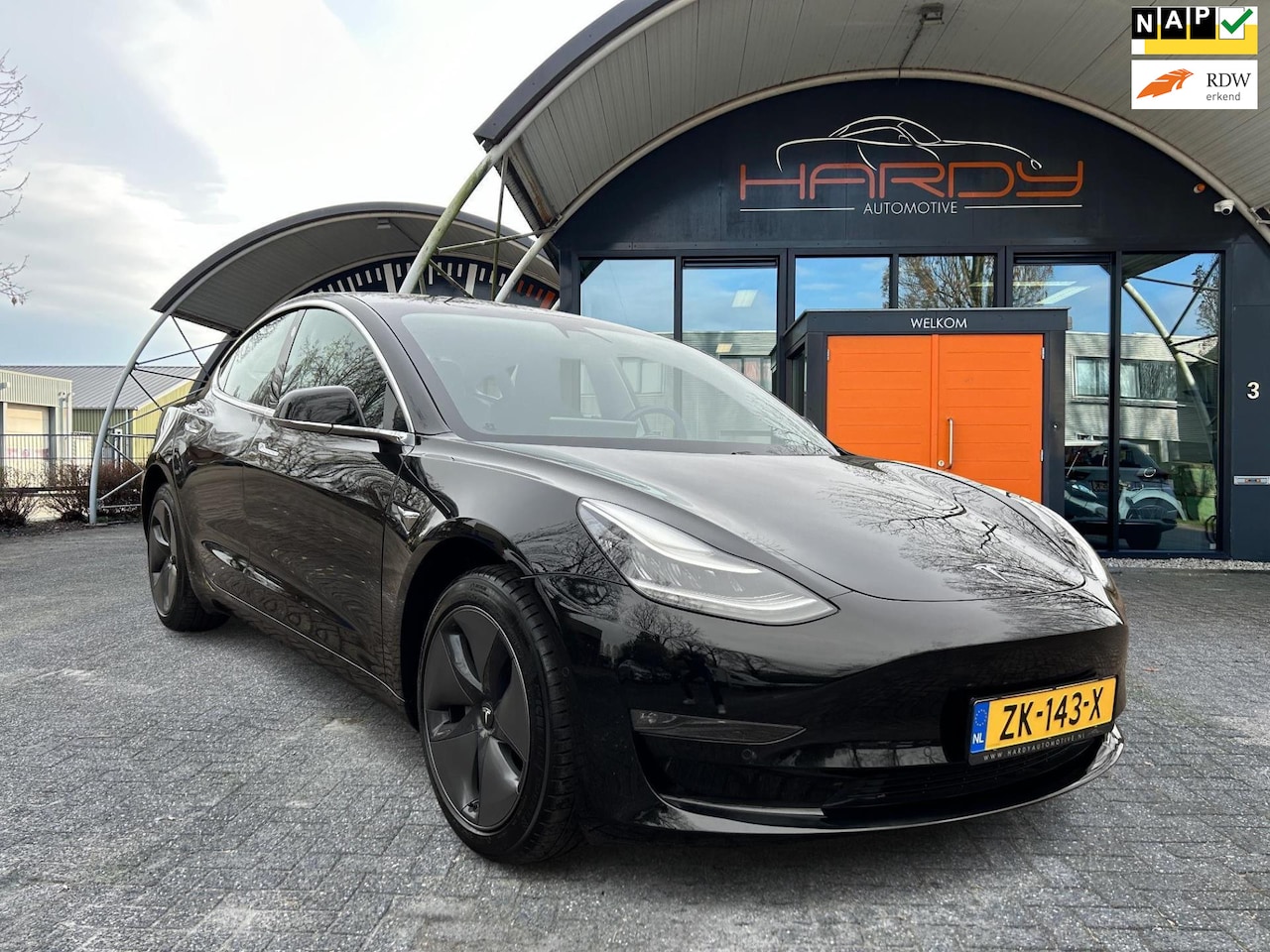 Tesla Model 3 - Standard RWD Plus 60 kWh Enhanged Autopilot Trekhaak (910kg) Rijklaarprijs! - AutoWereld.nl