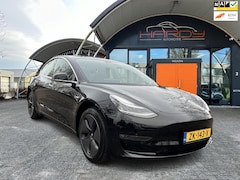 Tesla Model 3 - Standard RWD Plus 60 kWh Enhanged Autopilot Trekhaak (910kg) Rijklaarprijs