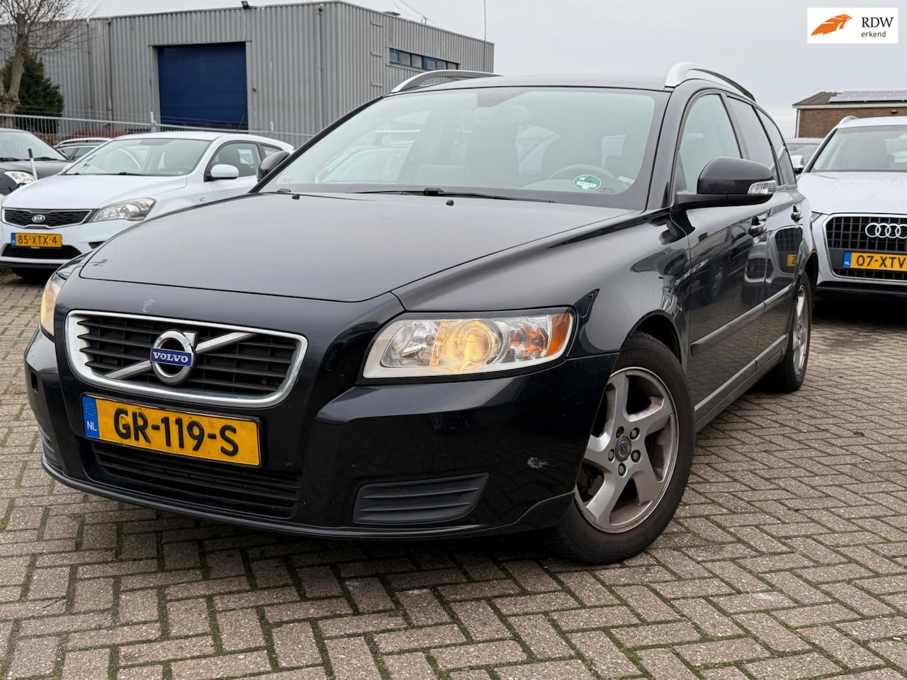 Volvo V50 - 1.6 D2 S/S R-Design Pro Edition 1.6 D2 S/S R-Design Pro Edition - AutoWereld.nl