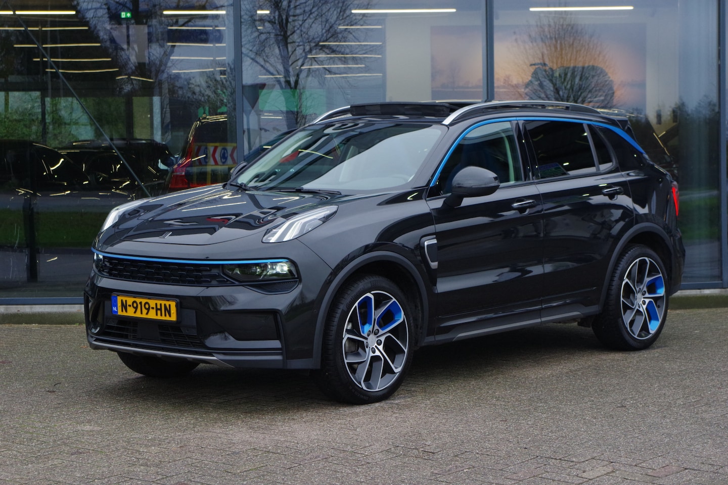 Lynk & Co 01 - 1.5 262 PK PHEV, Panoramadak, LED, Keyless - AutoWereld.nl