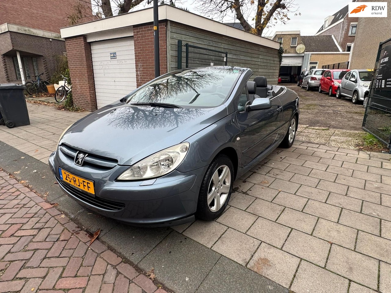 Peugeot 307 CC - 2.0-16V benzine handgeschakeld nap! - AutoWereld.nl