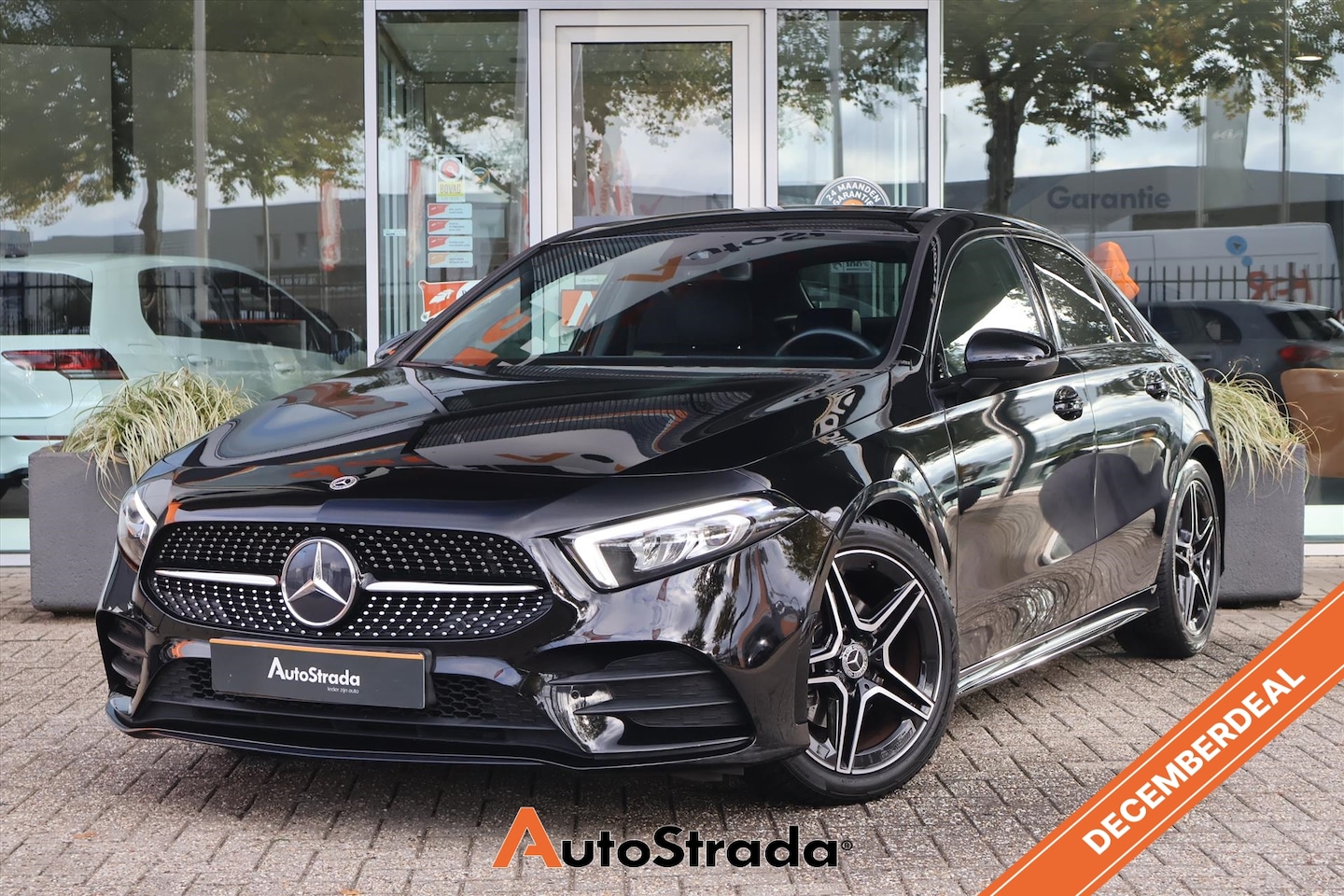 Mercedes-Benz A-klasse - Limousine A 180 AMG-Line 136pk | Virtual | Sfeer | Navigatie | Carplay | LED | Cruise | Cl - AutoWereld.nl