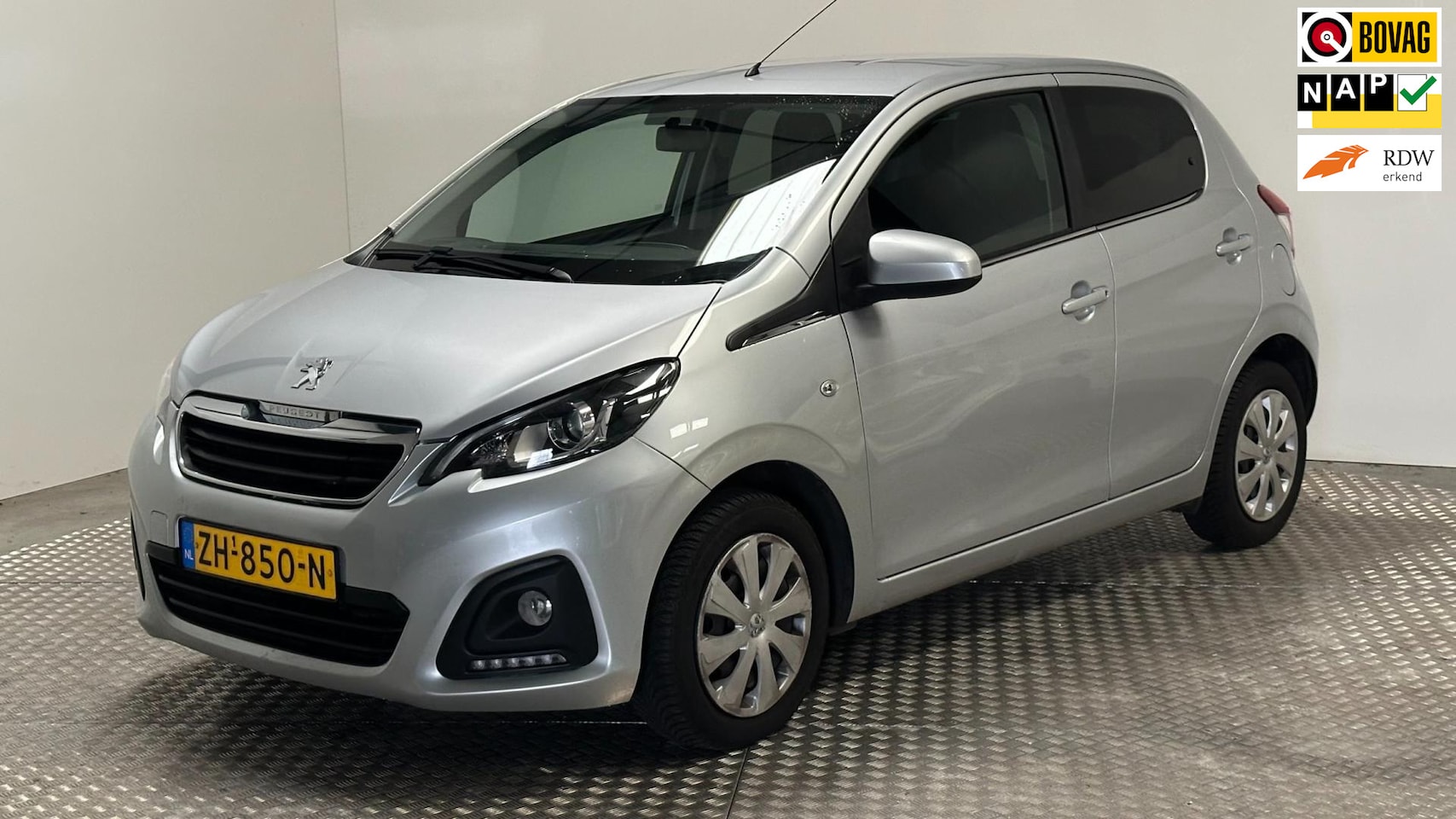 Peugeot 108 - 1.0 e-VTi Active Automaat airco 5 deurs - AutoWereld.nl