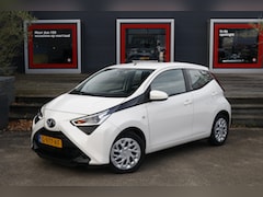 Toyota Aygo - 1.0 VVT-i x-play | Automaat | Apple Carplay | Lage KM stand | Dealeronderhouden |