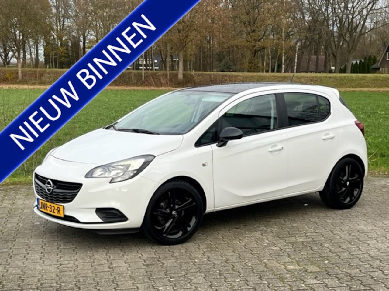 Opel Corsa - 1.4 Color Edition 1.4 Color Edition, stoel en stuurverwarming, climate controle mooie uitvoering. - AutoWereld.nl