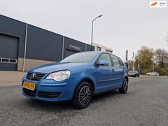 Volkswagen Polo - 1.4-16V Sportline AIRCO CRUISE 5 DEUR