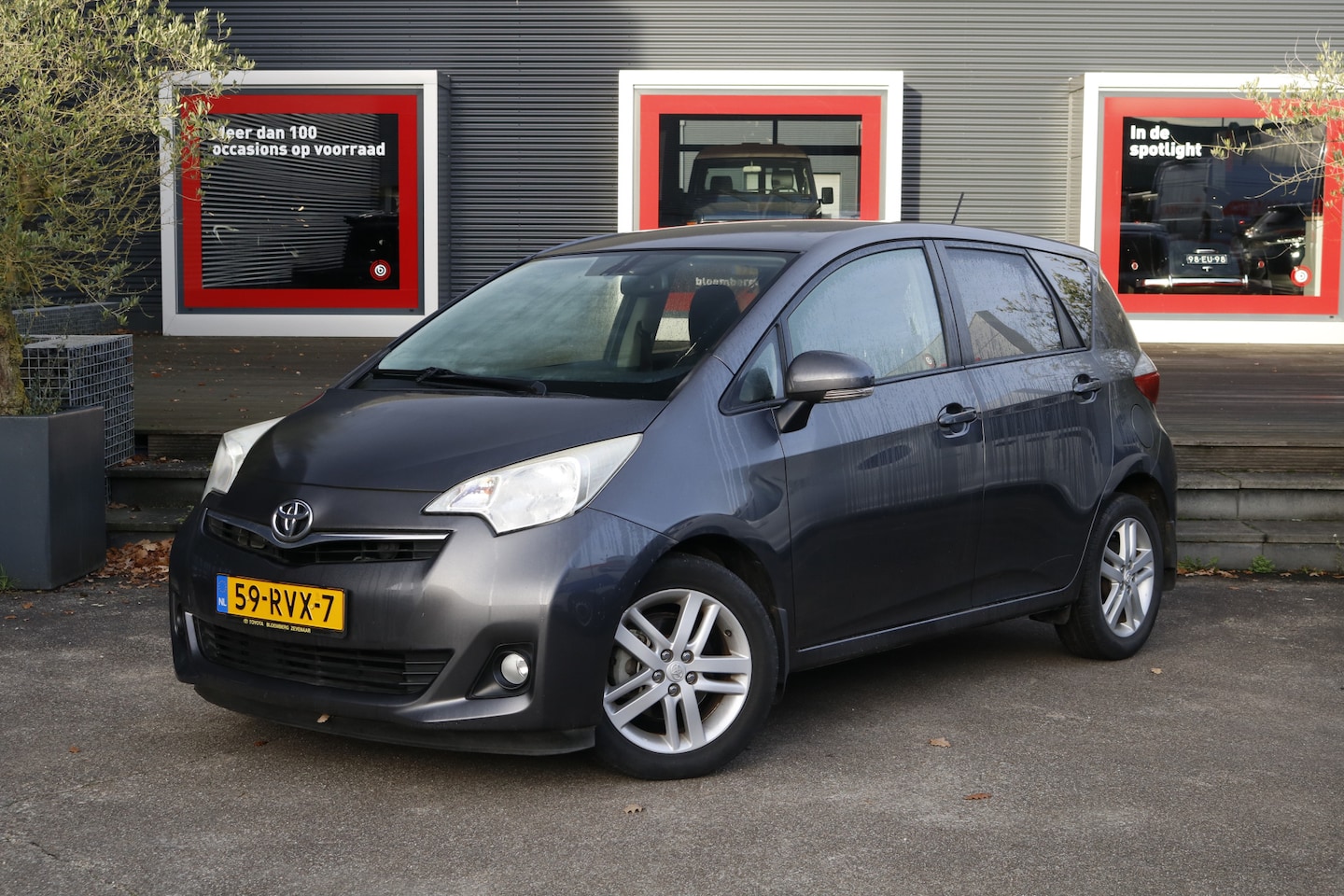 Toyota Verso S - 1.3 VVT-i Dynamic 1.3 VVT-i Dynamic - AutoWereld.nl