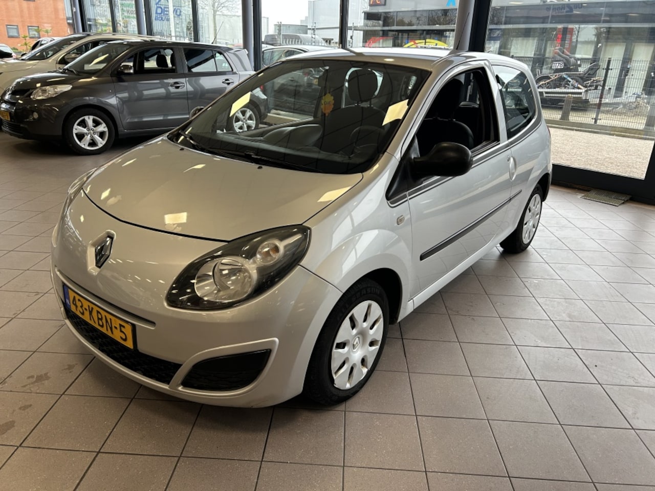 Renault Twingo - 1.2 Authentique AIRCO APK 10-26 BJ 2009 !!! - AutoWereld.nl