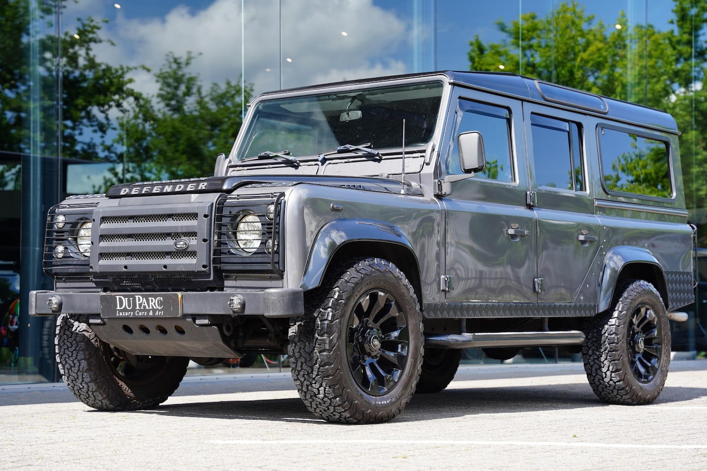 Land Rover Defender 110 - TD5 X-Tech 9-Persoons Automaat - AutoWereld.nl