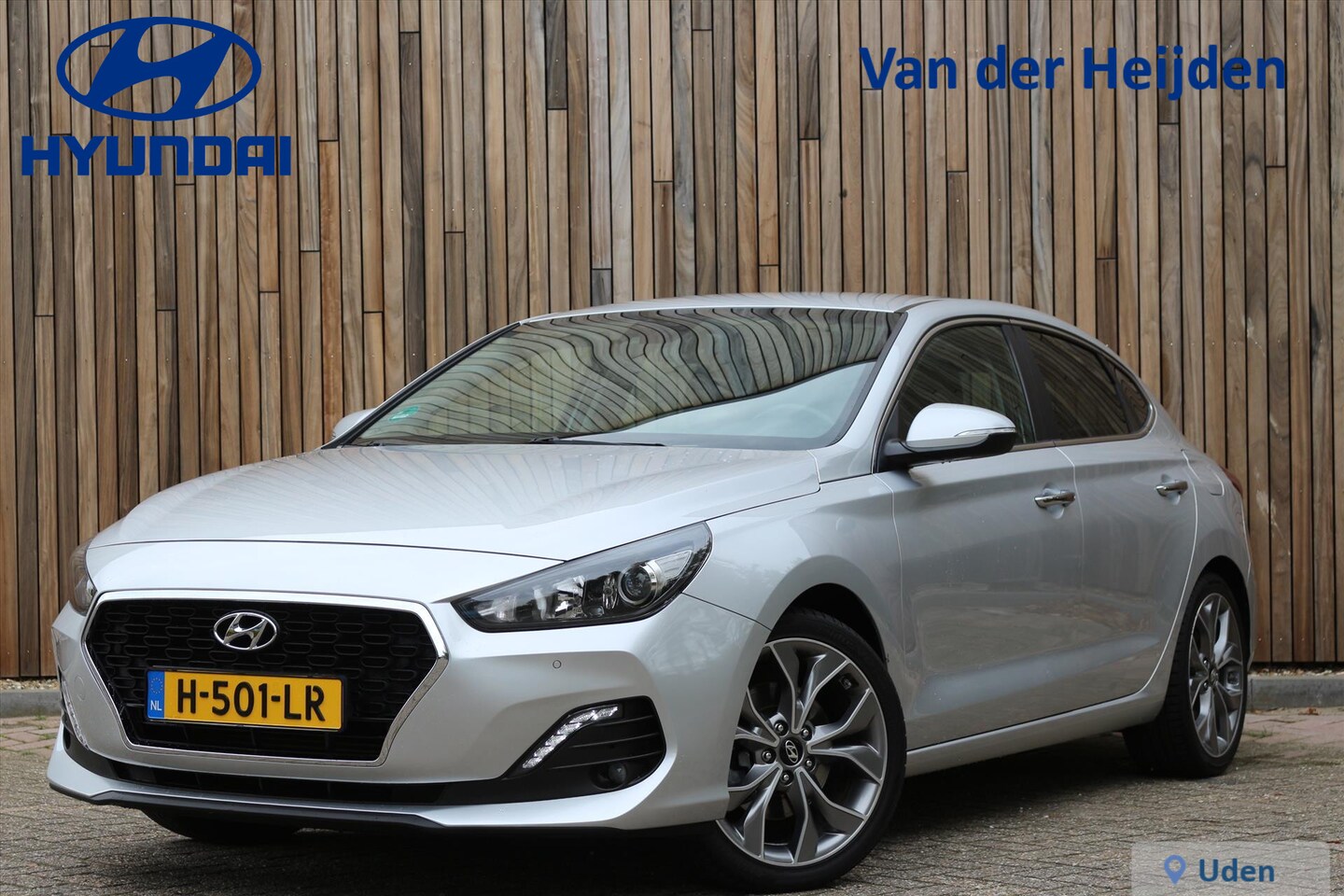Hyundai i30 Fastback - 1.0 T-GDi 120pk Premium Apple Car Play Android Auto | Vol Automatische Airco - AutoWereld.nl