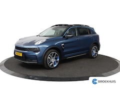 Lynk & Co 01 - 1.5 | 360 camera | Panoramadak |Adaptieve cruise control | BLIS |