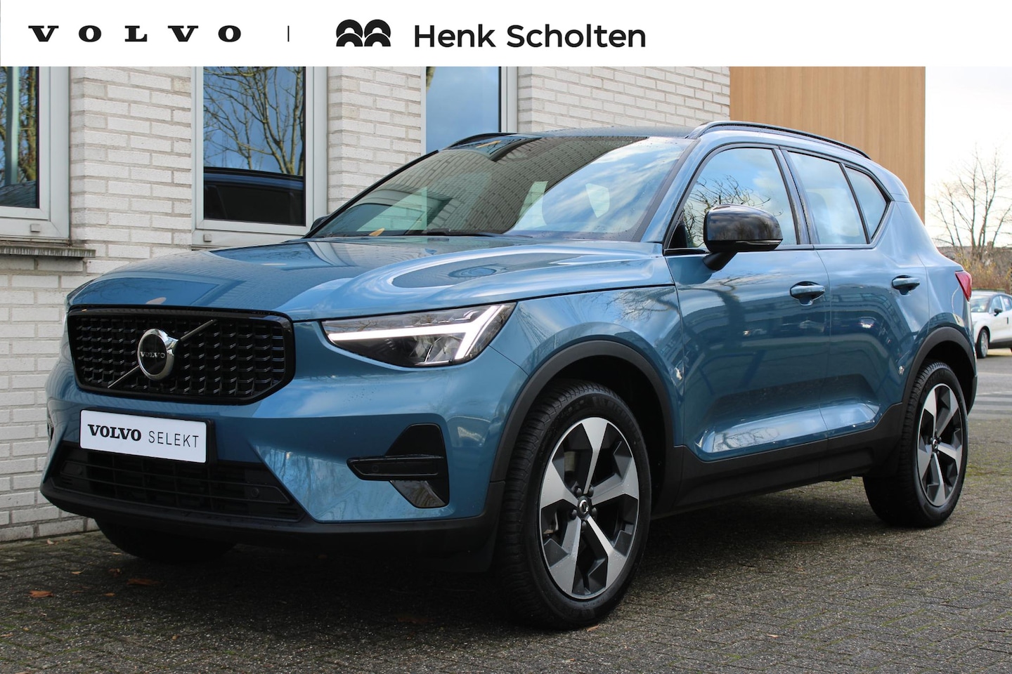 Volvo XC40 - B4 Plus Dark | All-season banden | 19-inch lichtmetalen velgen | Keyless entry | Premium a - AutoWereld.nl