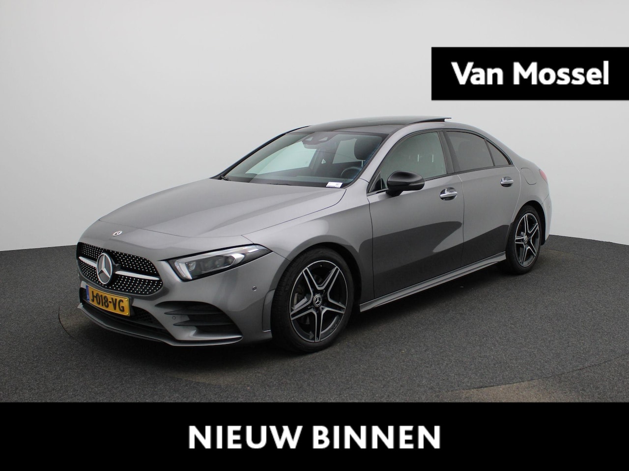 Mercedes-Benz A-klasse - 180 Business Solution AMG | Automaat | Panoramadak | Achteruitrijcamera | Sfeerverlichting - AutoWereld.nl
