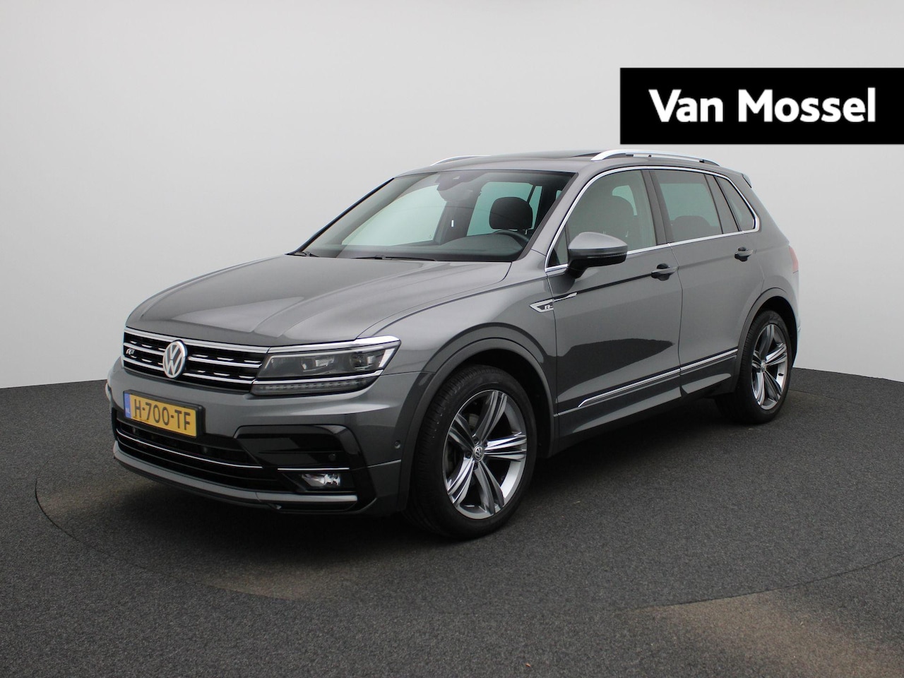 Volkswagen Tiguan - 1.5 TSI ACT Highline Business R | Automaat  | Panoramadak | Stoel verwarming | Virtual coc - AutoWereld.nl