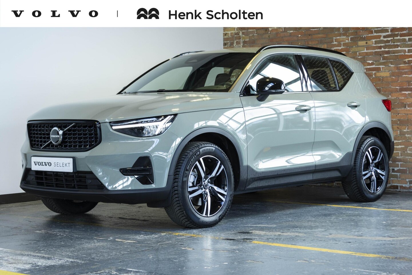 Volvo XC40 - B4 Plus Dark | Trekhaak Semi-elektrisch | Adaptieve Cruise Control | Pilot Assist | Verwar - AutoWereld.nl