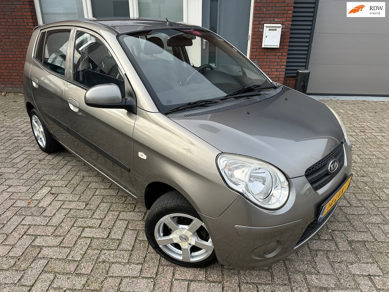 Kia Picanto - 1.0 X-pect Leder / 5DRS / LM / NAP - AutoWereld.nl
