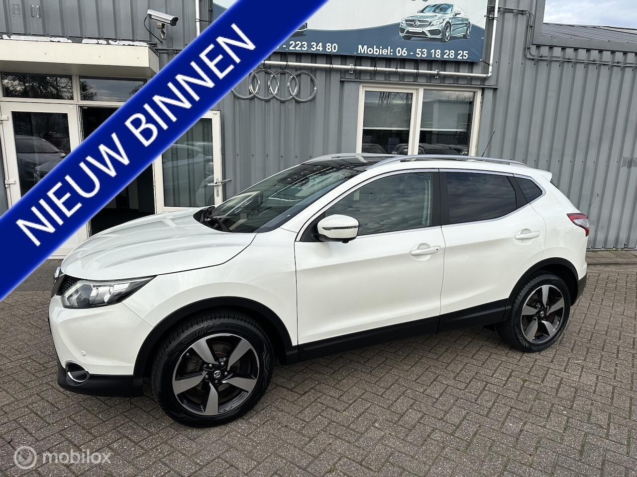 Nissan Qashqai - 1.2 Connect Edition panoramadak - AutoWereld.nl