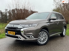 Mitsubishi Outlander - 2.4 PHEV S / Automaat / Clima - Airco / Navi / Camera / Leder / Elektrische Voorstoel - Ac