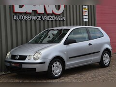 Volkswagen Polo - 1.4 16V 2003 Airco/Trekhaak/KOOPJE