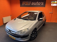 Peugeot 206 - 1.4 Gentry Premium / Automaat / Airco / APK tot 16-01-2027