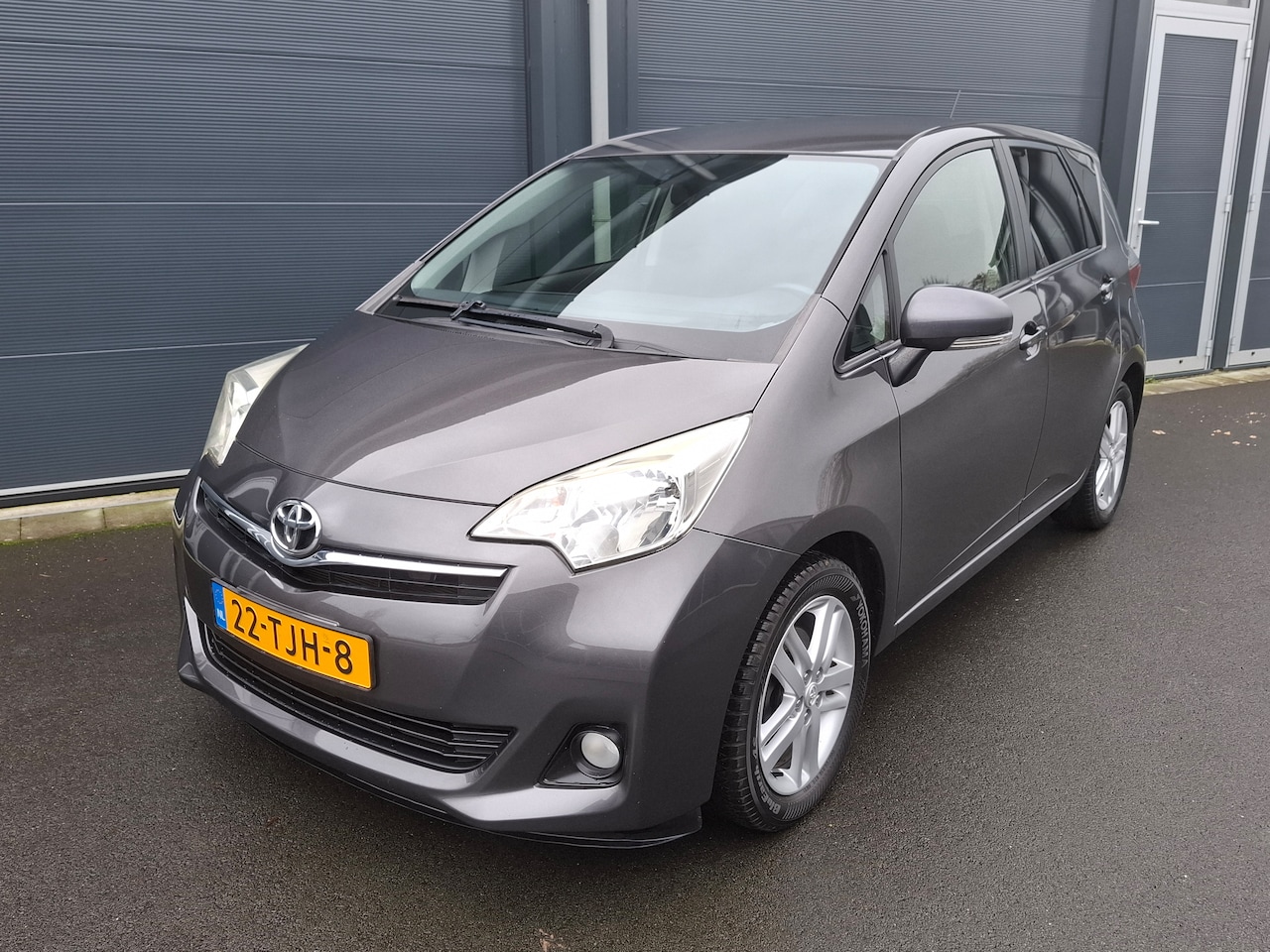 Toyota Verso S - 1.3 VVT-i Dynamic - AutoWereld.nl